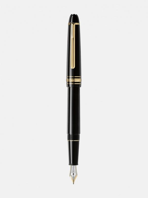 montblanc-stylo-plume-meisterstuck-106514-on-stand