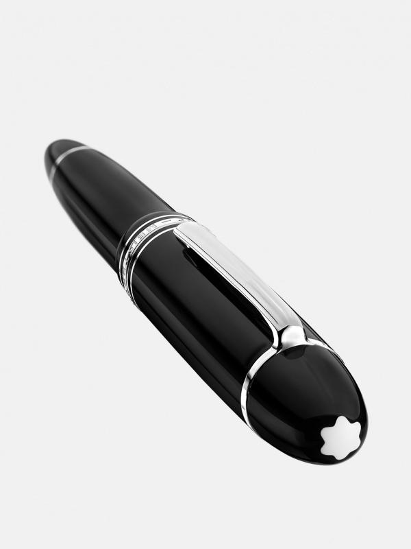 montblanc-stylo-plume-meisterstuck-114229-clode-up