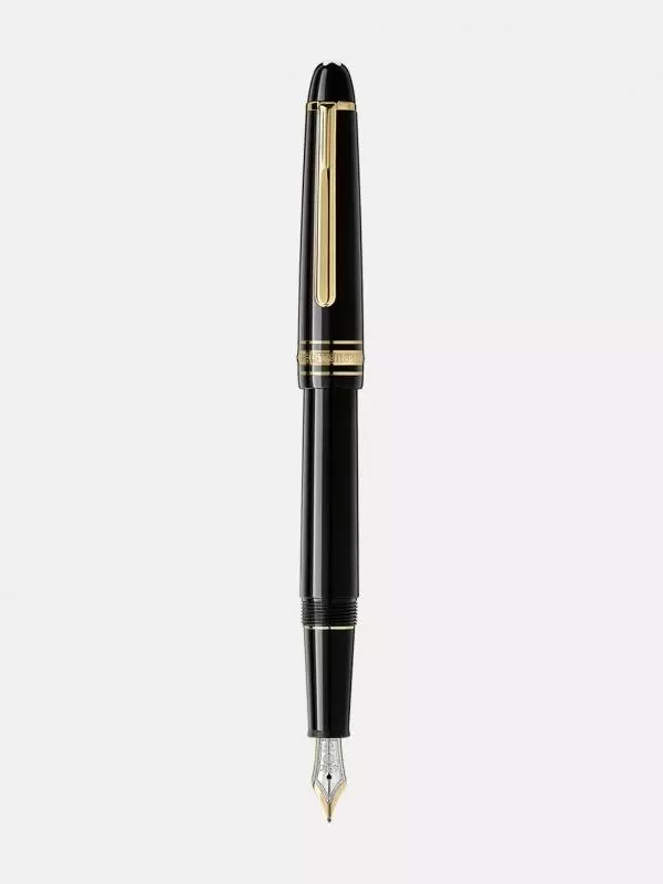 montblanc-stylo-plume-meisterstuck-106514-on-stand